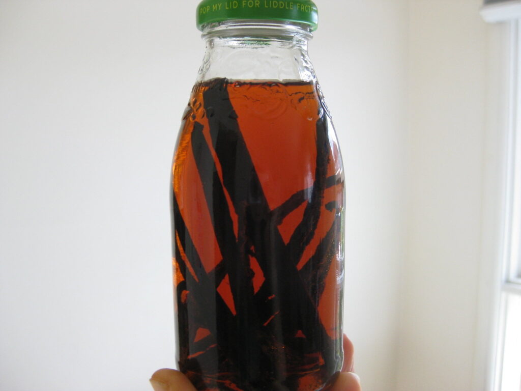 Homemade Vanilla Extract Recipe with rum