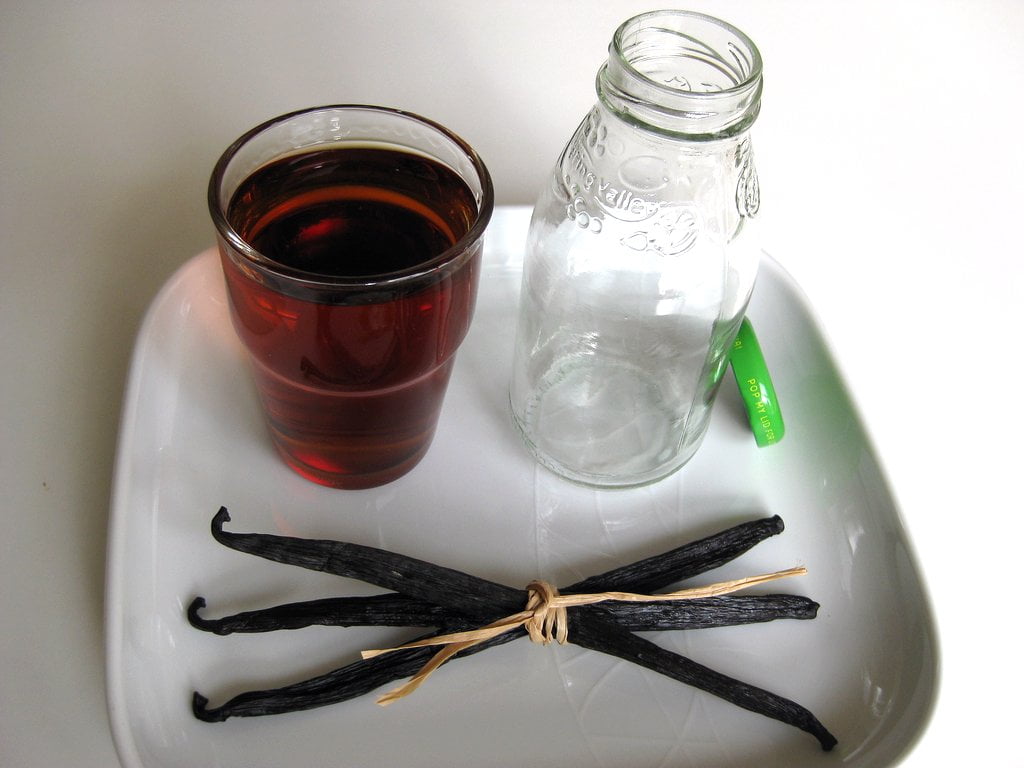 Homemade Vanilla Extract Recipe